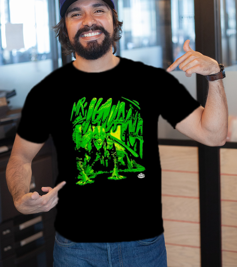 Mr Iguana AAA Lucha Libre Wrestler Crouching Masked Green Creature T-Shirt