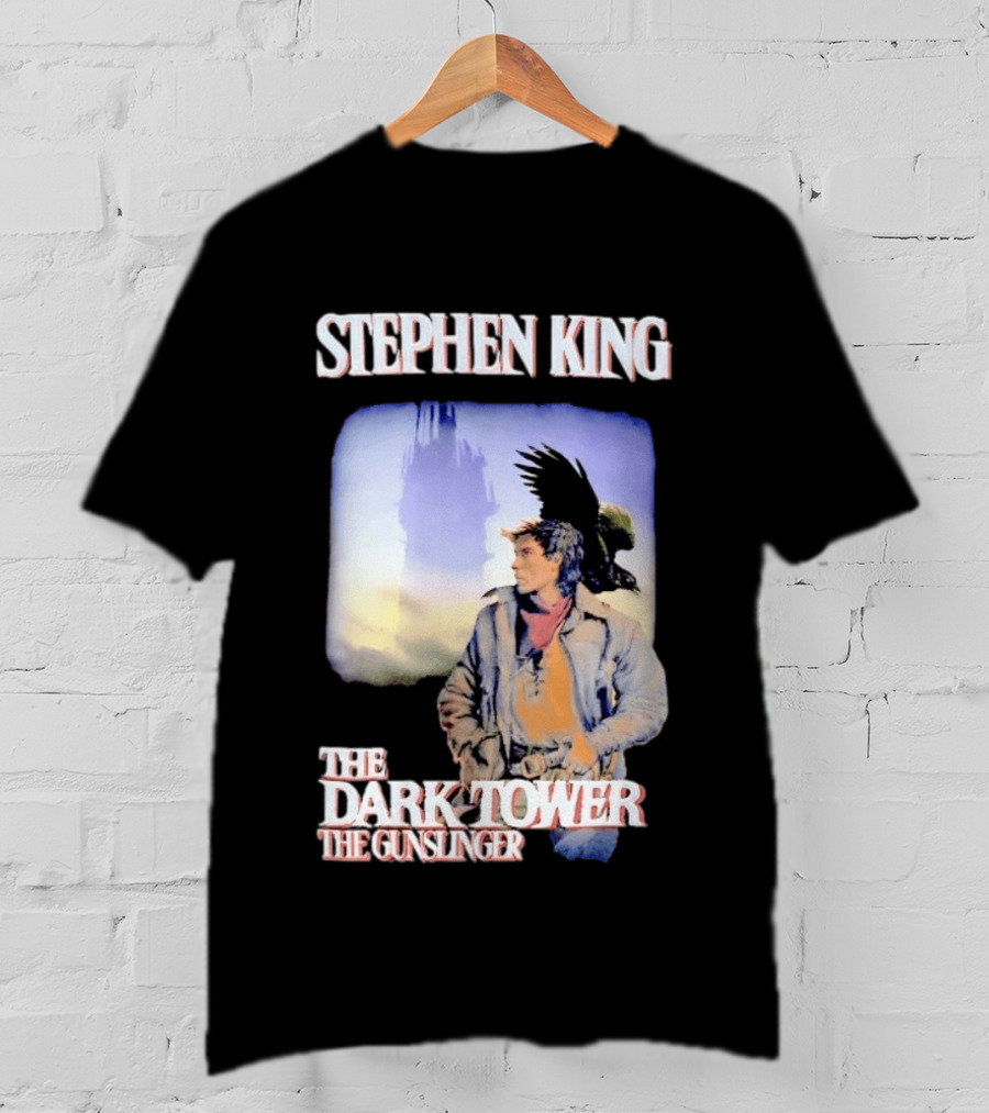 Stephen King The Dark Tower The Gunslinger Artwork With Gunslinger And Raven T-Shirt