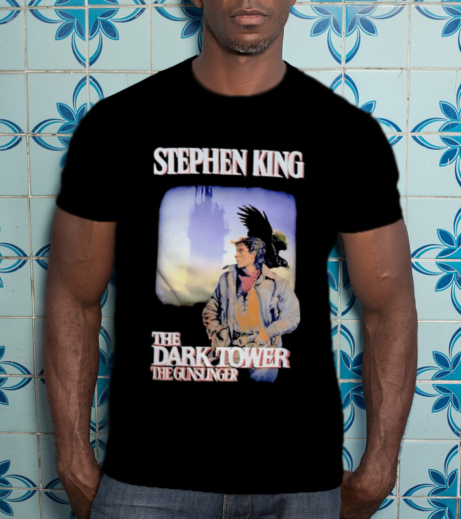 Stephen King The Dark Tower The Gunslinger Artwork With Gunslinger And Raven T-Shirt
