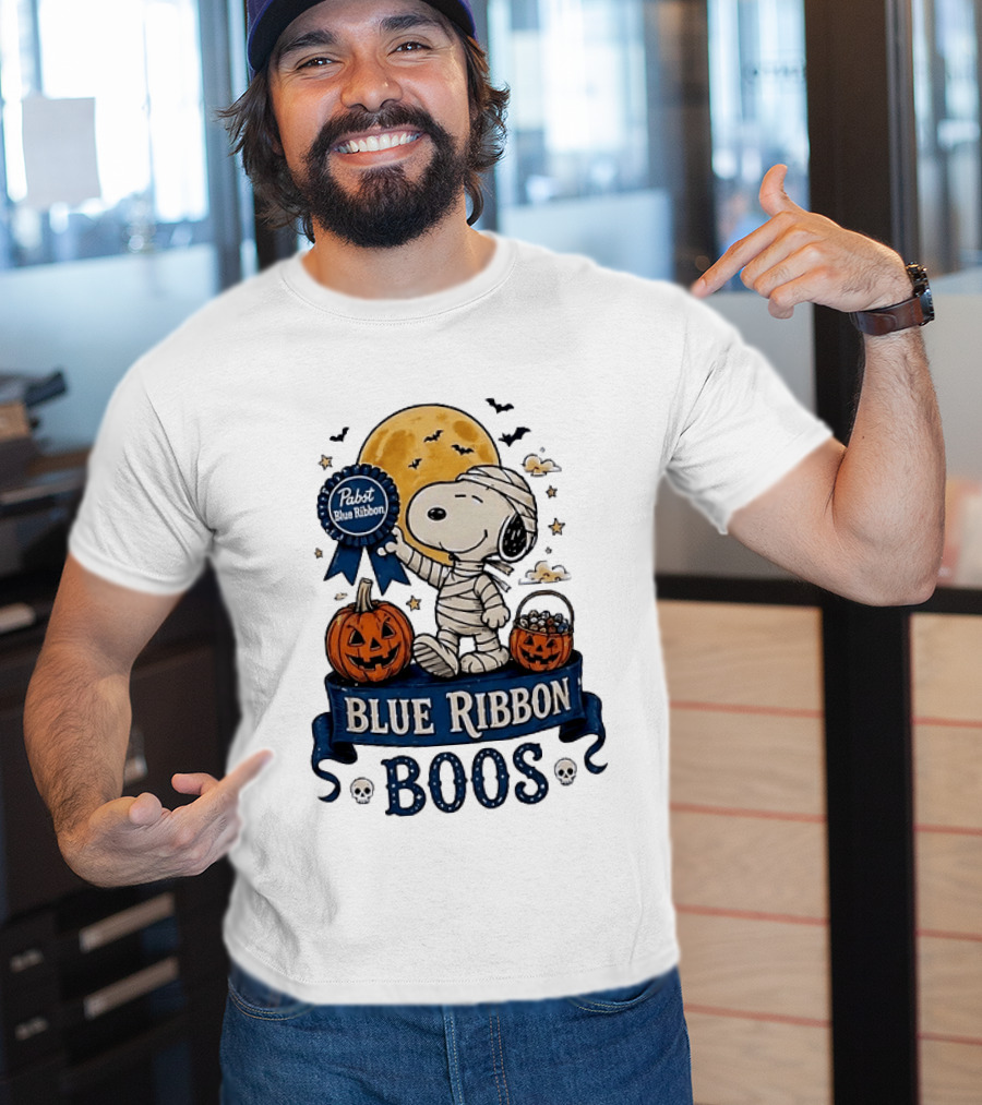 Pabst Blue Ribbon Snoopy Mummy Halloween Blue Ribbon Boos Pumpkin Moon Bats T-Shirt