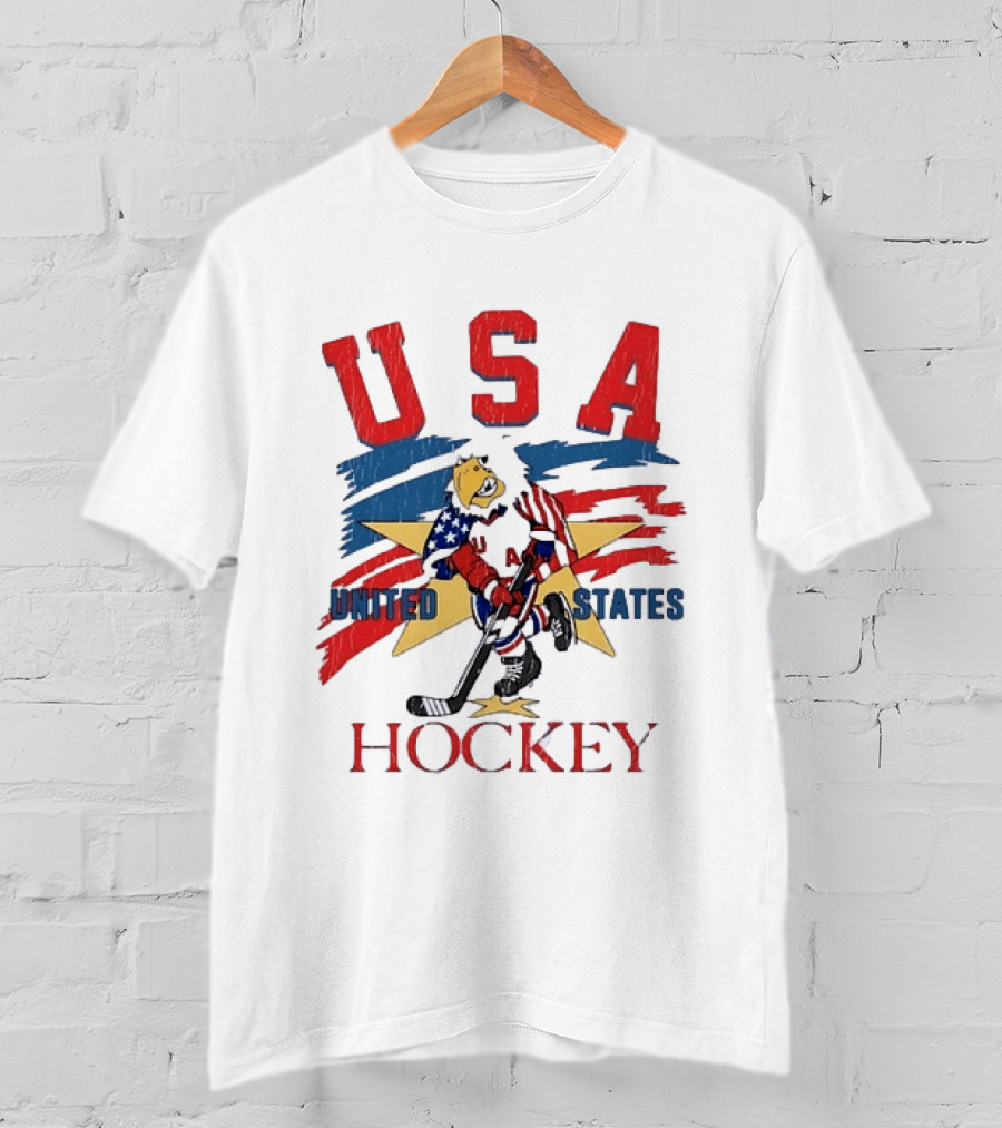 USA United States Hockey Eagle Distressed T-Shirt
