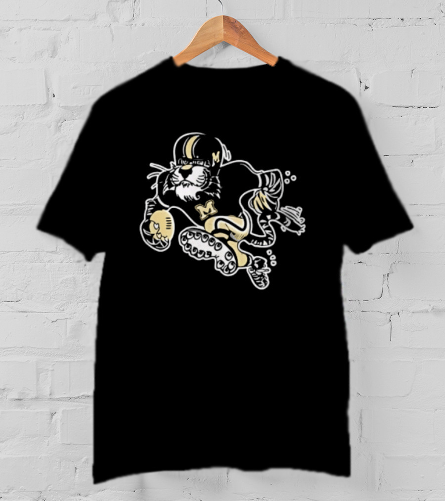 Missouri Tigers NCAA Cartoon Football Player Sketch T-Shirt