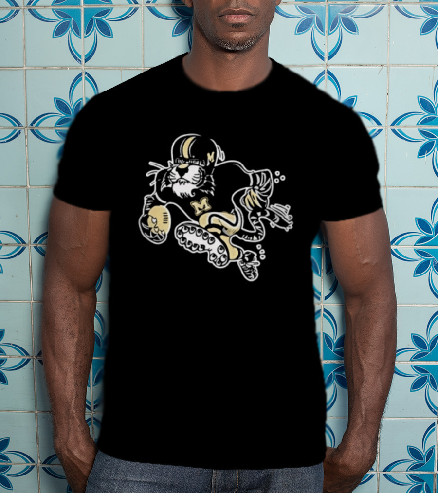 Missouri Tigers NCAA Cartoon Football Player Sketch T-Shirt