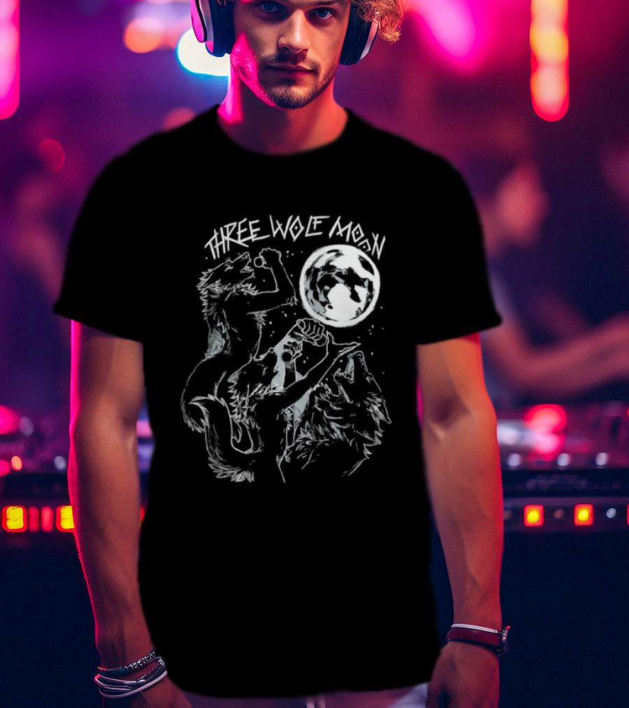 Three Wolf Moon Singing Wolves Howling Meme Moon Phases T-Shirt