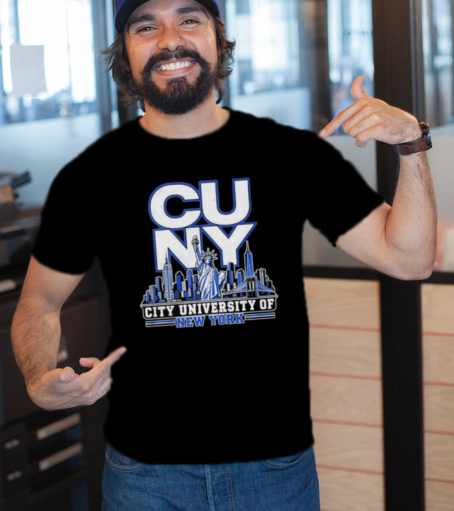 CUNY City University Of New York Skyline And Statue Of Liberty T-Shirt