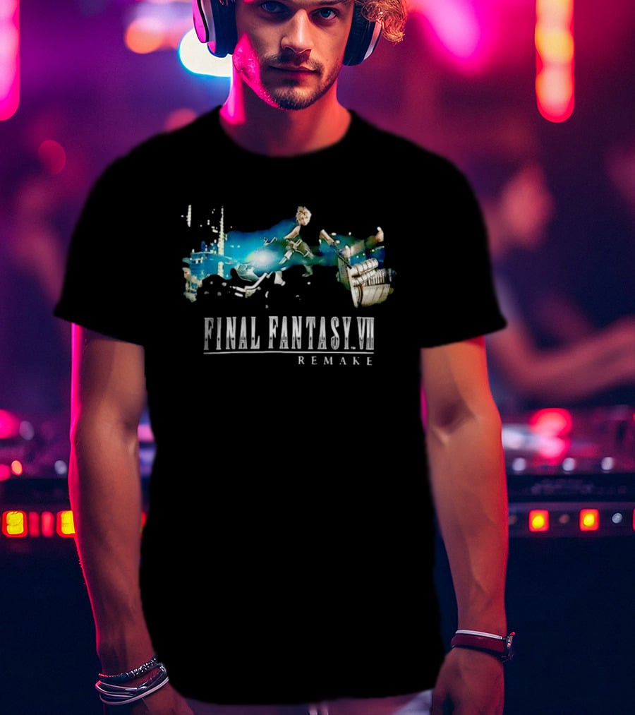 Cloud Strife Motorcycle Chase Final Fantasy VII Remake T-Shirt