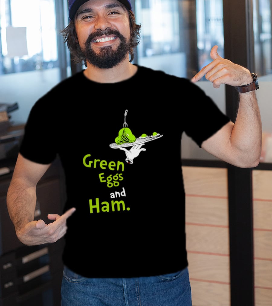 Dr Seuss Green Eggs And Ham Plate Illustration Classic Children's Book T-Shirt