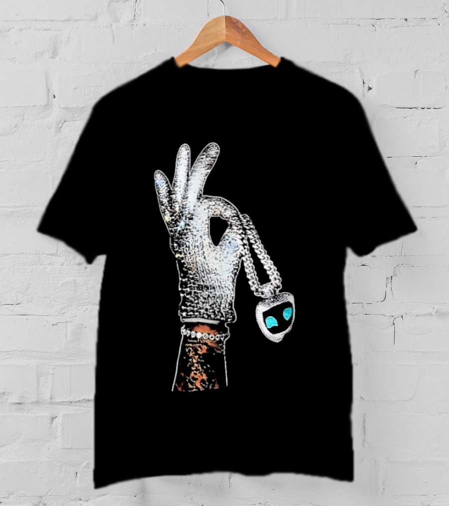 King Of Pop Sequin Glove Holding Alien Pendant T-Shirt