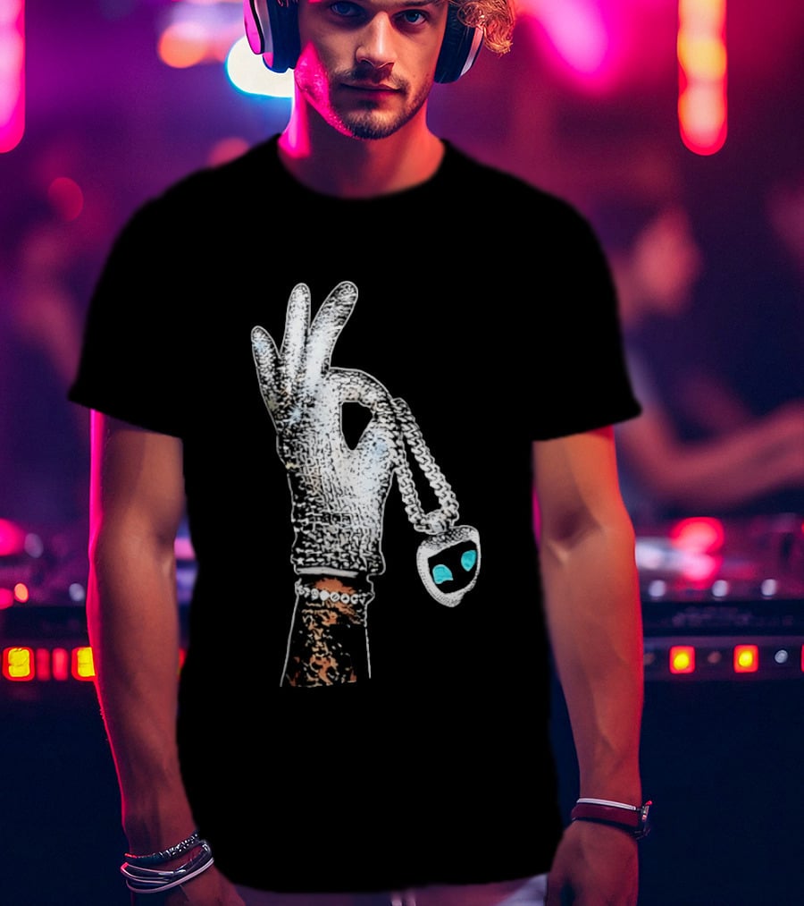 King Of Pop Sequin Glove Holding Alien Pendant T-Shirt