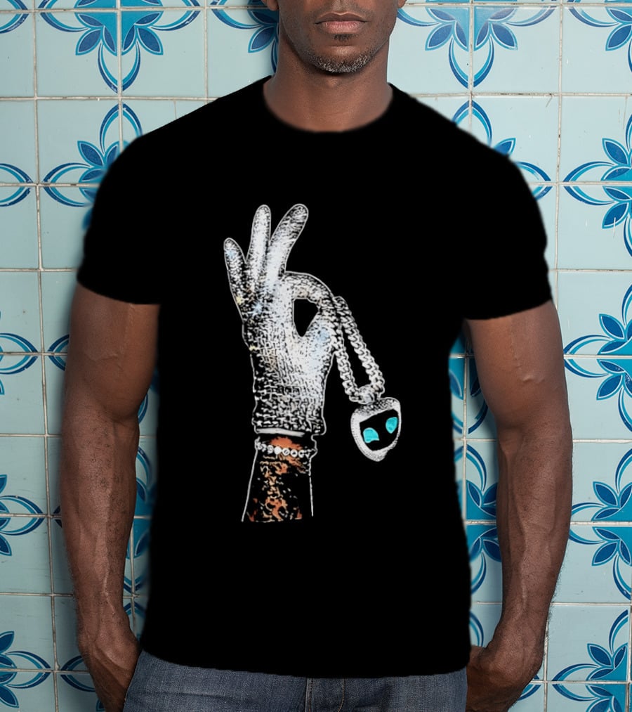 King Of Pop Sequin Glove Holding Alien Pendant T-Shirt