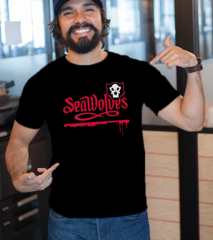SeaWolves Skull Distressed Hockey Team Fan T-Shirt