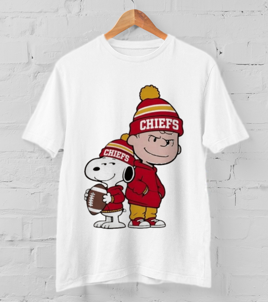 Snoopy And Charlie Brown Chiefs Football Fans Kansas City Chiefs T-Shirt