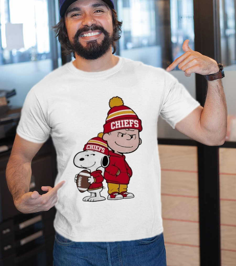 Snoopy And Charlie Brown Chiefs Football Fans Kansas City Chiefs T-Shirt