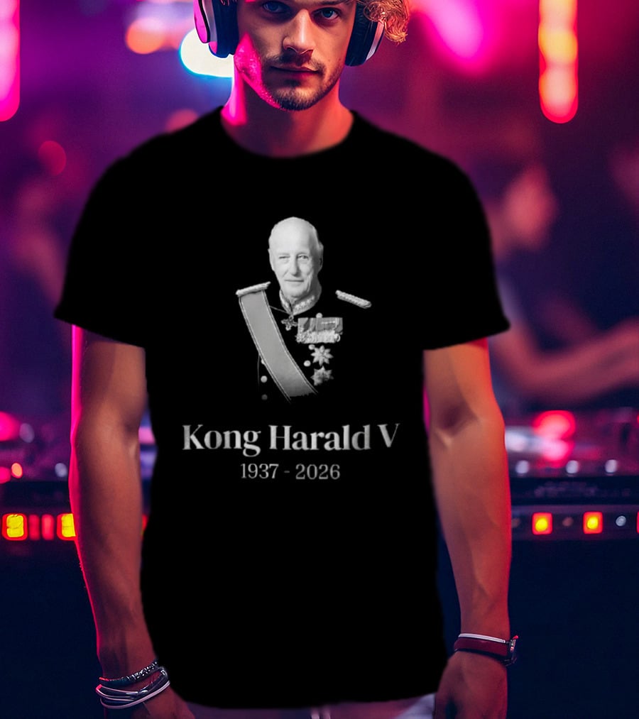 Kong Harald V 1937 2026 Military Uniform Medals Sash T-Shirt