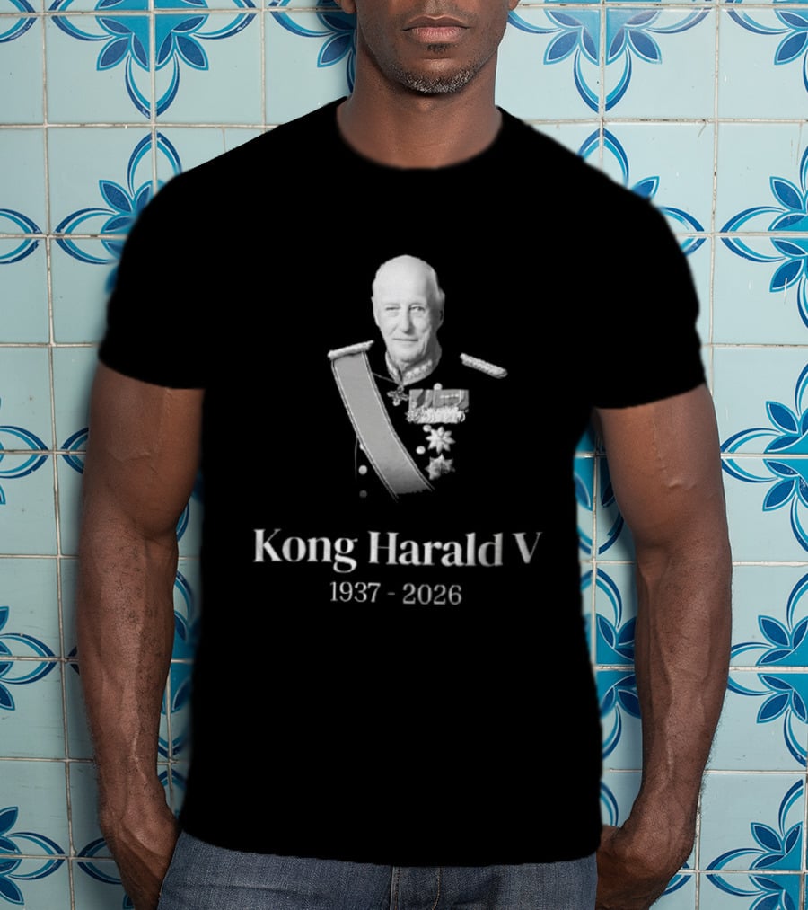 Kong Harald V 1937 2026 Military Uniform Medals Sash T-Shirt
