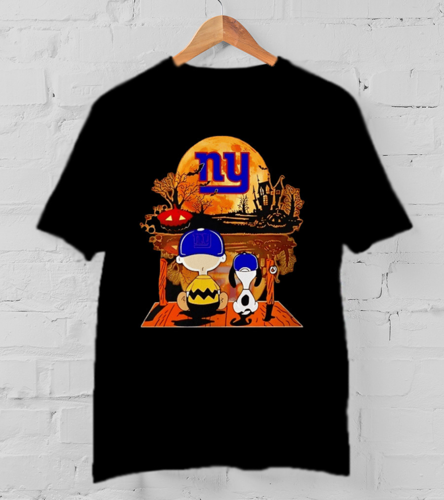 New York Giants Charlie Brown Snoopy Halloween Moon T-Shirt