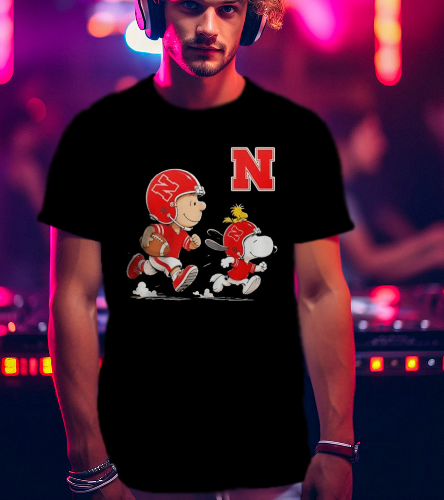 Charlie Brown Woodstock Snoopy Nebraska Cornhuskers Football Helmets T-Shirt