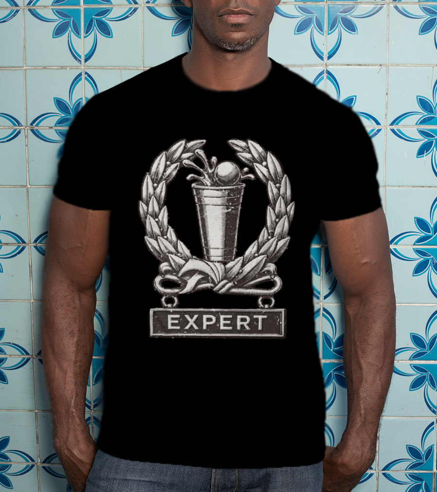 Beer Pong Expert Laurel Wreath Trophy Winner Cup Competition T-Shirt