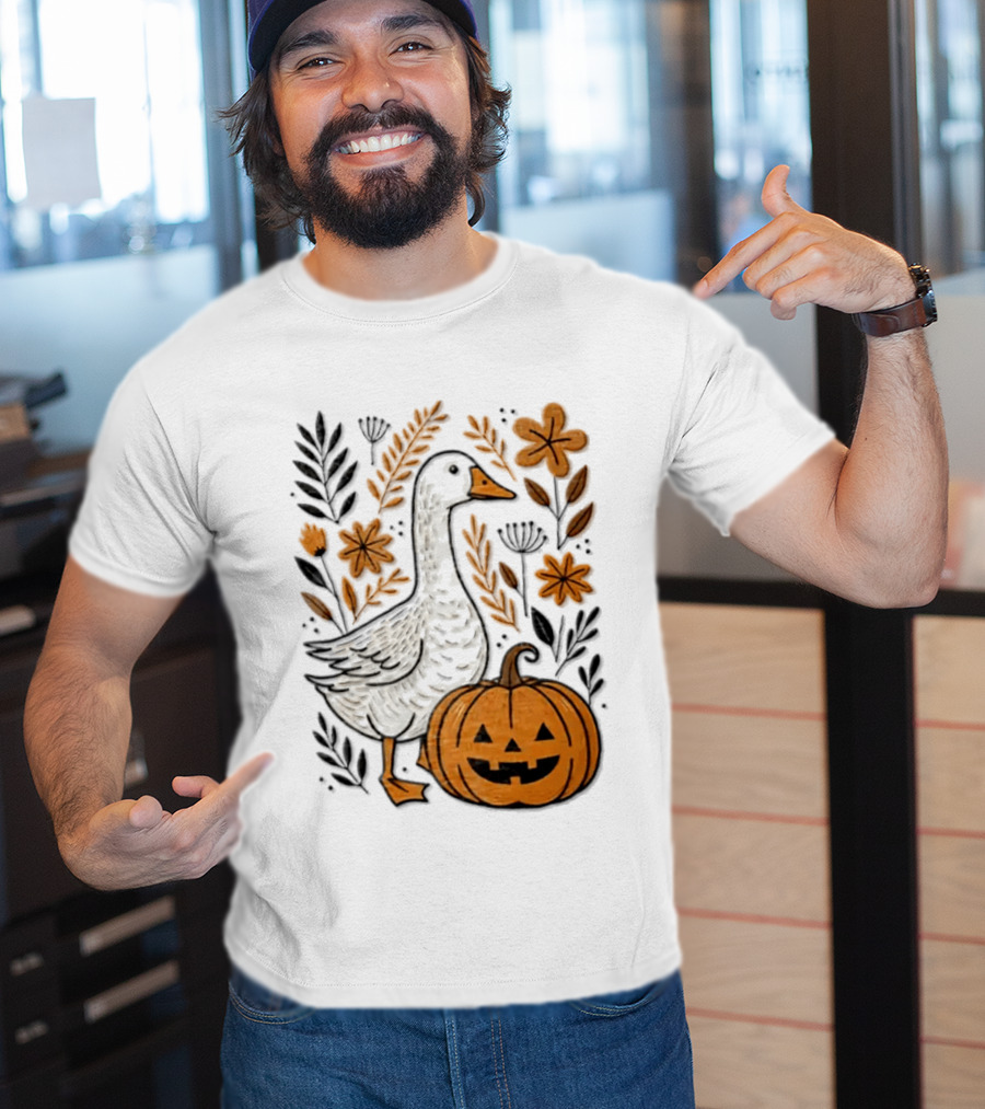 Goose With Jack O' Lantern Pumpkin Autumn Leaves And Flowers T-Shirt