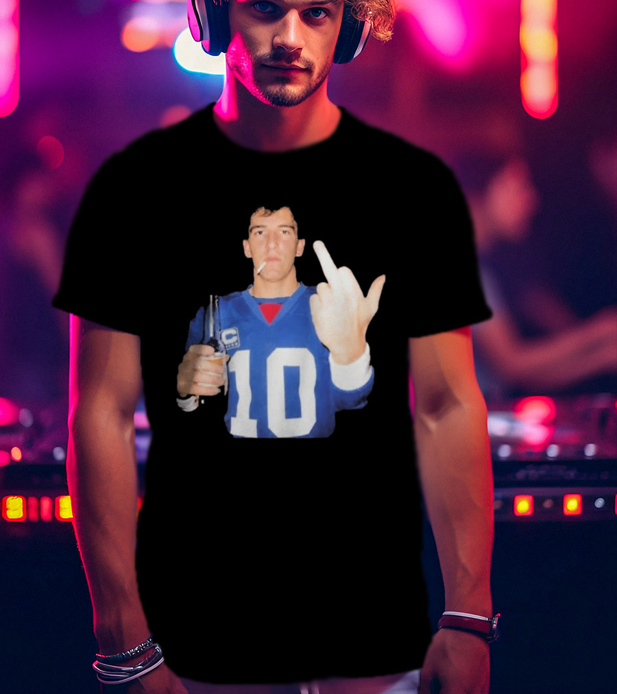 Eli Manning Jersey Smoking Gesture Middle Finger 10 T-Shirt