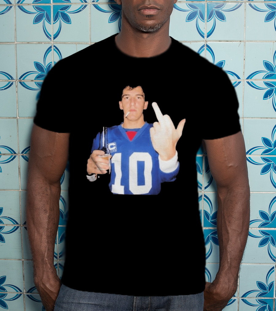Eli Manning Jersey Smoking Gesture Middle Finger 10 T-Shirt