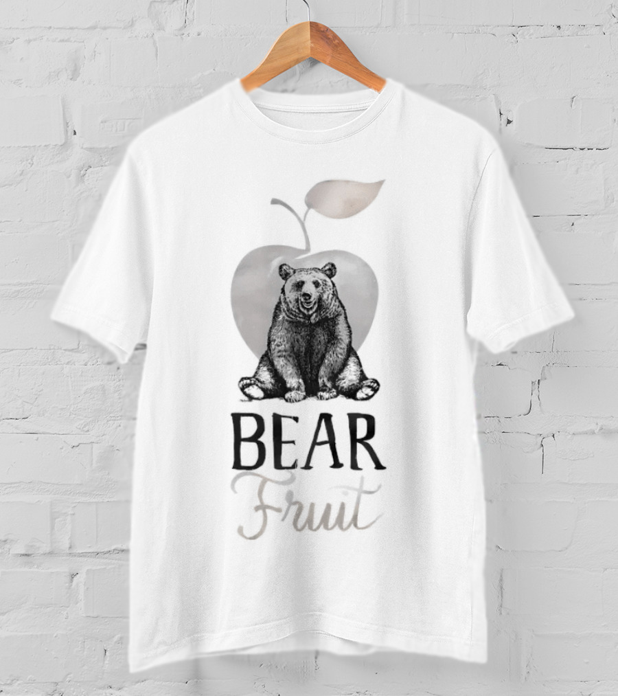 Bear Fruit Apple Nature Wildlife Artistic T-Shirt