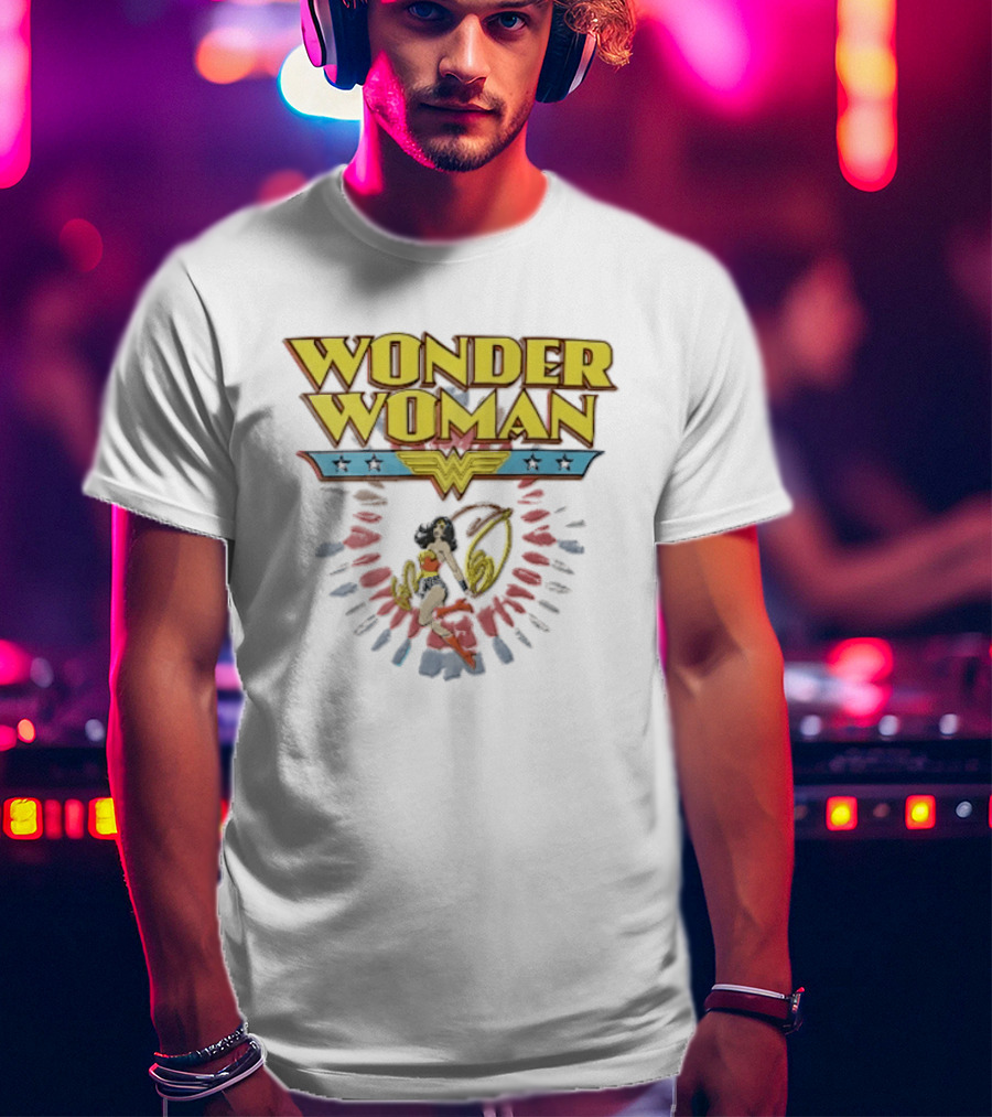 Wonder Woman Comic Superhero Swirling Golden Lasso T-Shirt