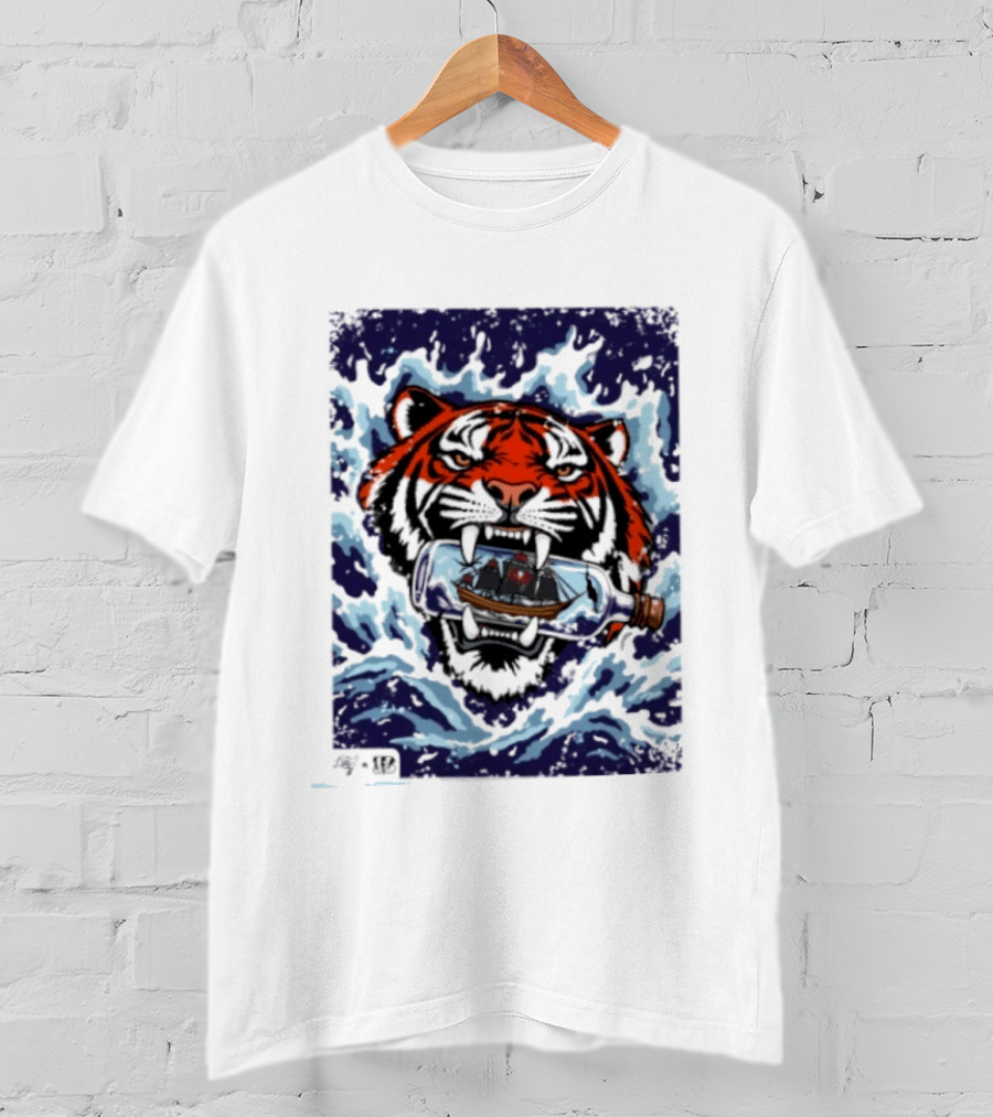 Cincinnati Bengals Vs Tampa Bay Buccaneers Tiger Ship Ocean Clash T-Shirt