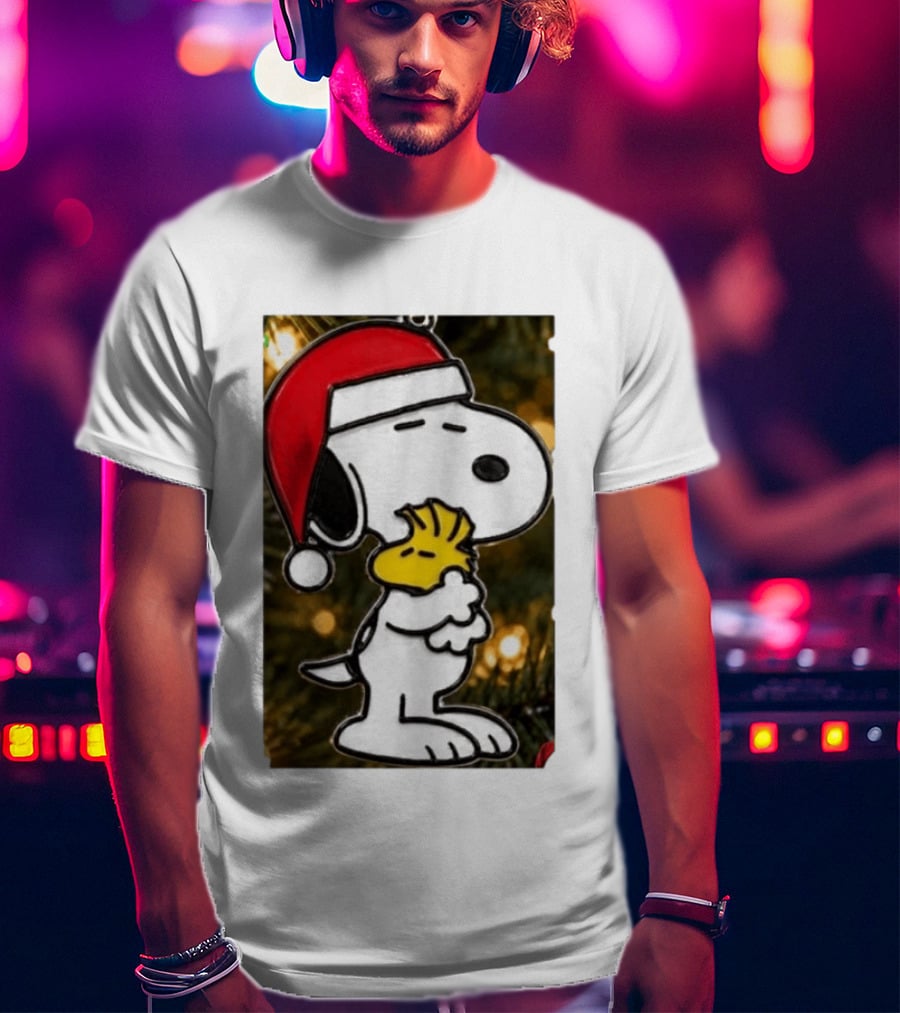 Snoopy Woodstock Christmas Hugging Best Holiday Gift Peanuts T-Shirt