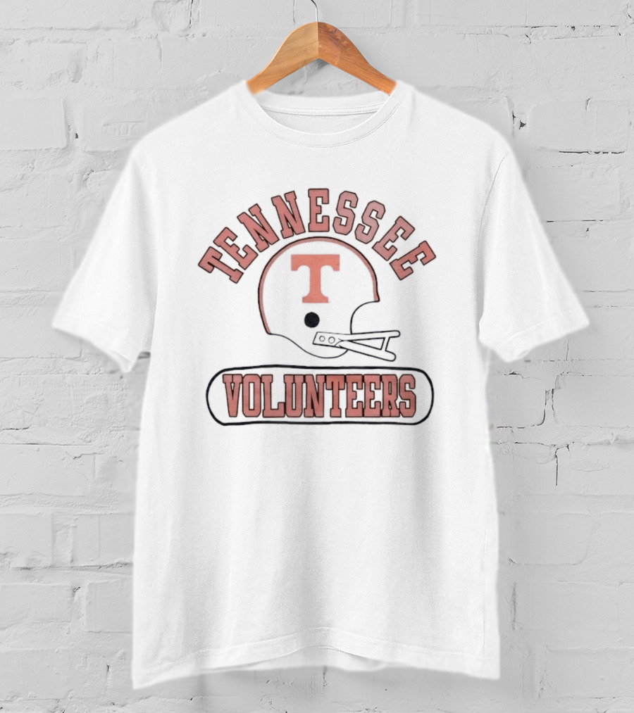 Tennessee Volunteers Football Helmet Distressed T-Shirt
