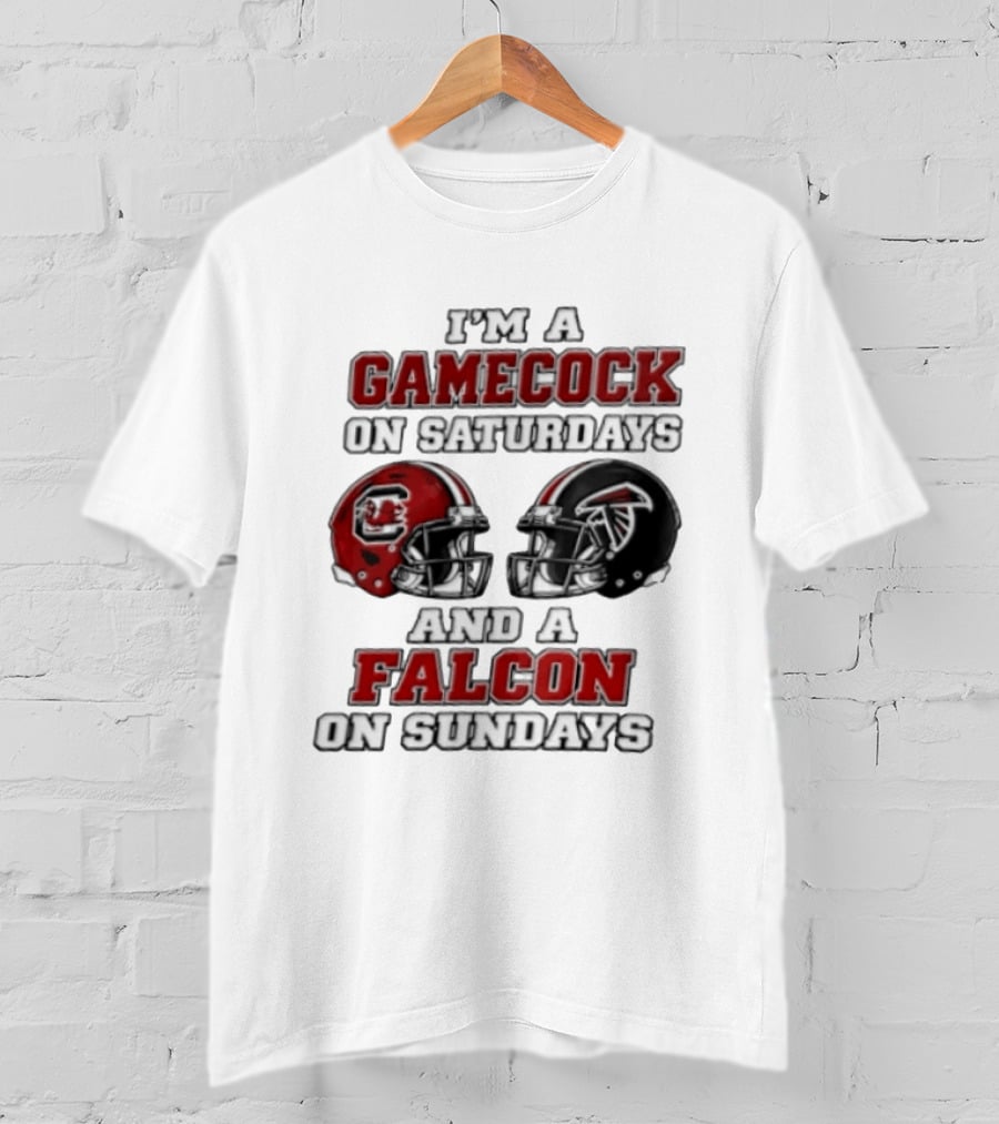 I'm A Gamecock On Saturdays And A Falcon On Sundays Helmet Football Fan شعار T-Shirt