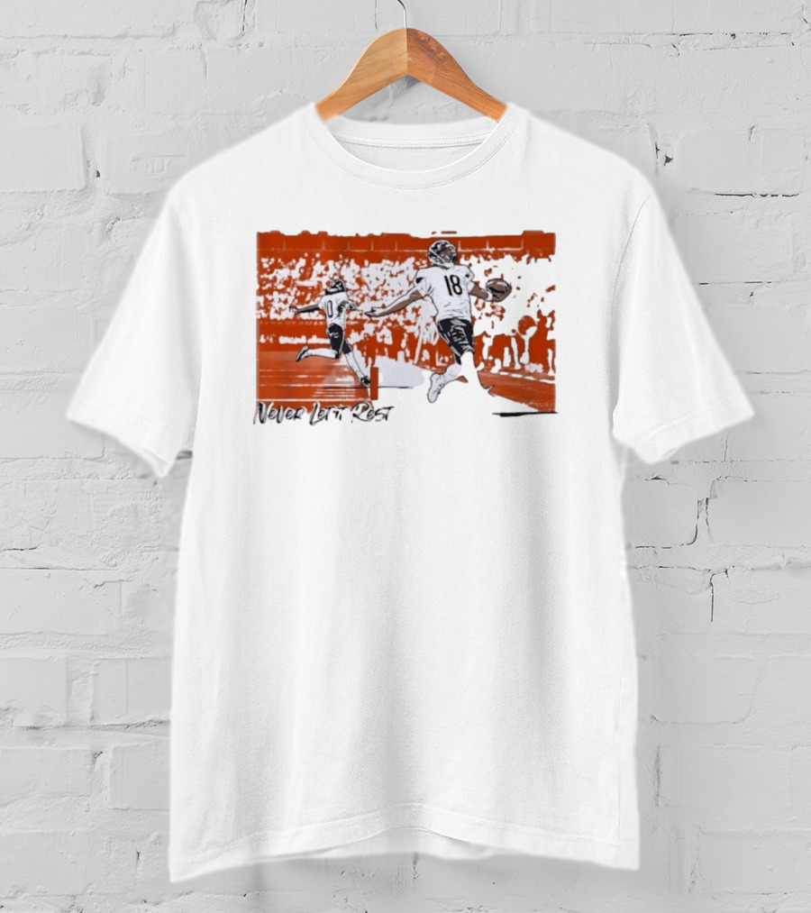 Never Let It Rest Chicago Bears Number 18 And 10 Football Scene T-Shirt