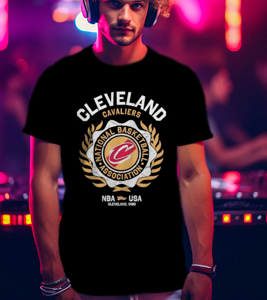 Cleveland Cavaliers National Basketball Association NBA USA Distressed T-Shirt