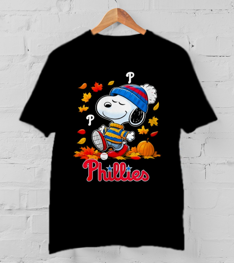 Snoopy Philadelphia Phillies Autumn Leaves Pumpkin Baseball Fan T-Shirt