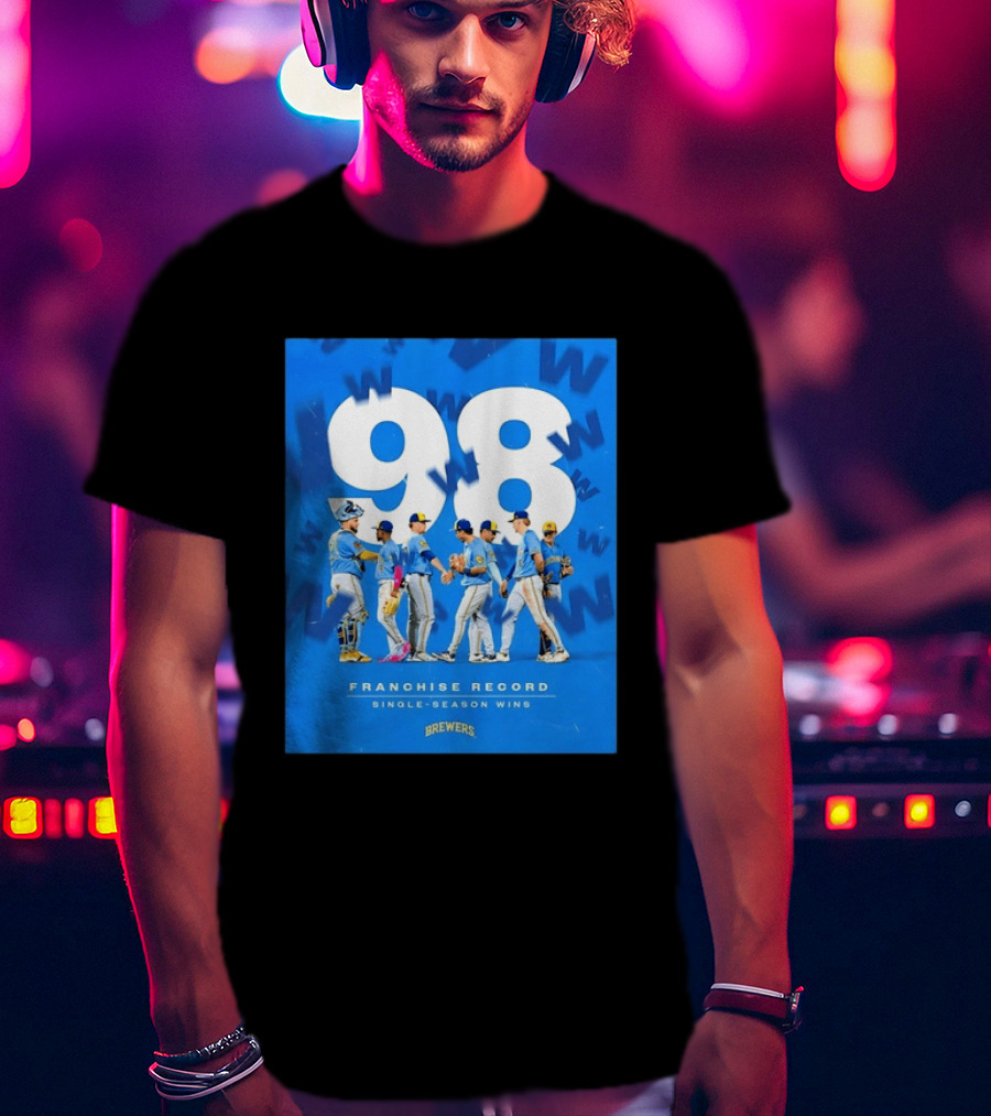 Milwaukee Brewers 98 Franchise Record Single Season Wins Team Celebration T-Shirt