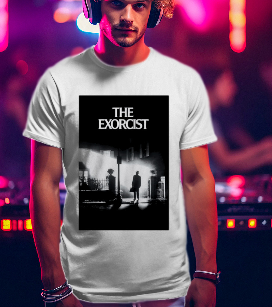 The Exorcist Iconic Horror Movie Walking Man Shadow Scene T-Shirt