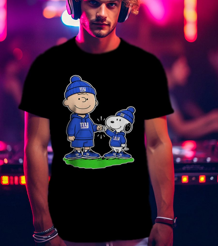 Snoopy And Charlie Brown NY Giants NFL Collaboration T-Shirt
