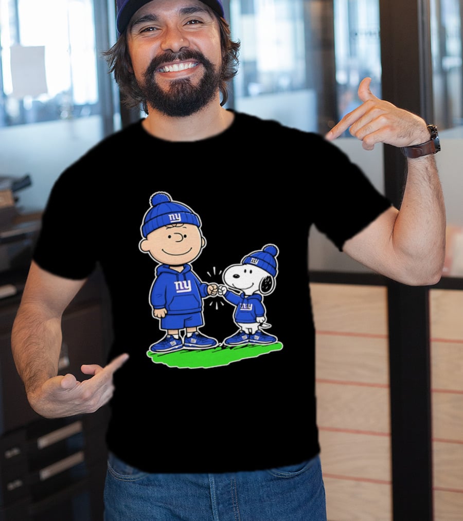 Snoopy And Charlie Brown NY Giants NFL Collaboration T-Shirt