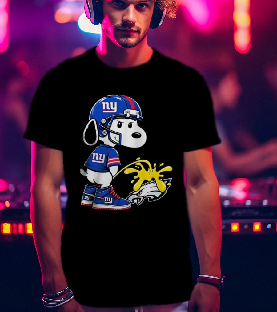 Snoopy New York Giants Pees On Philadelphia Eagles Rivalry T-Shirt
