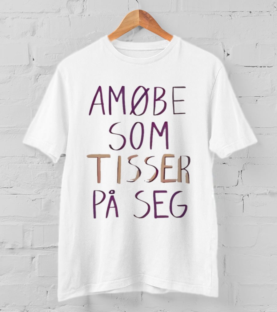 Amøbe Som Tisser På Seg Norsk Norwegian T-Shirt