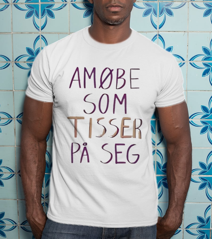 Amøbe Som Tisser På Seg Norsk Norwegian T-Shirt