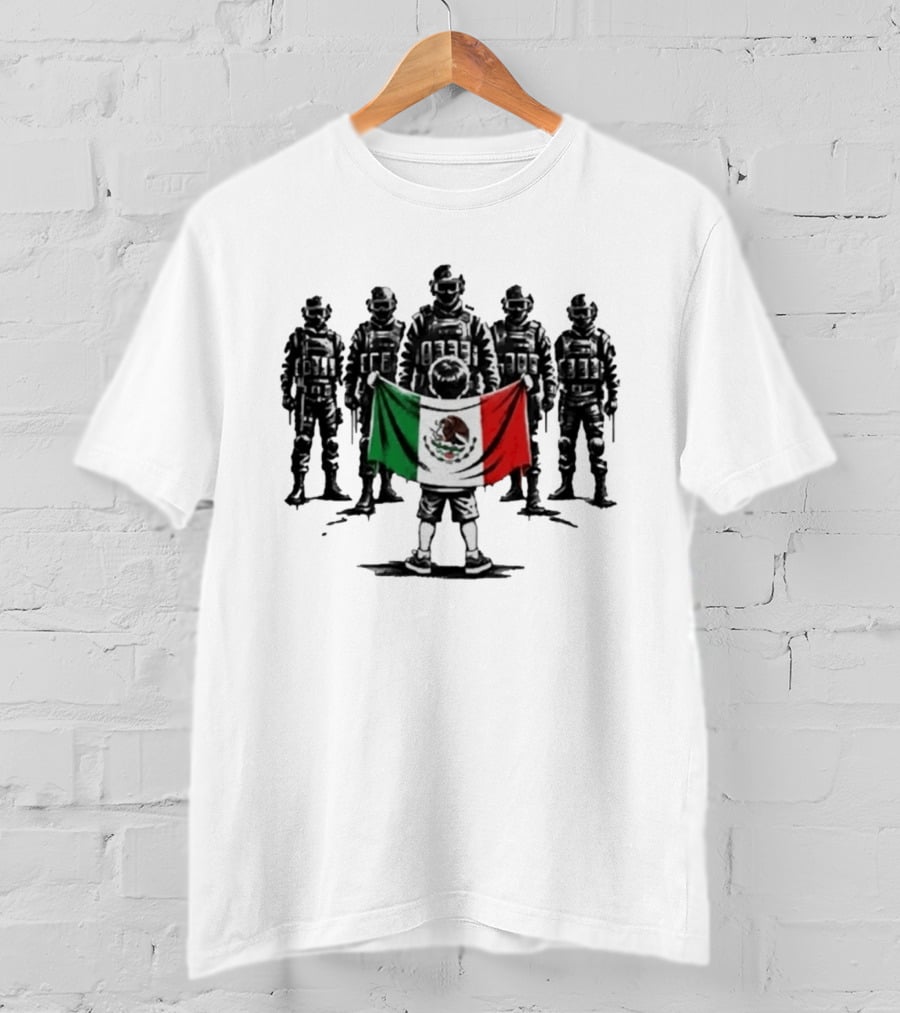 Todos Luchamos Mexican Flag Soldiers Protest T-Shirt