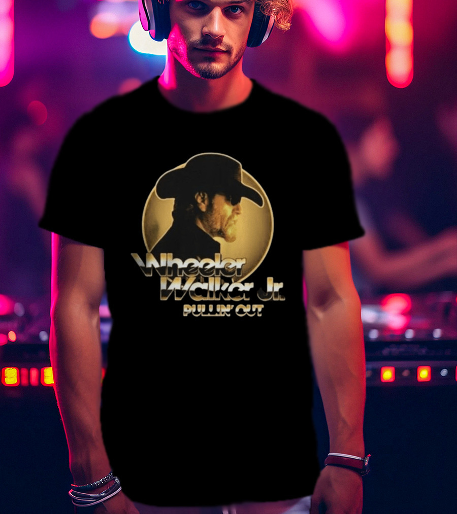 Wheeler Walker Jr. Pullin' Out Album Cover Portrait In Gold T-Shirt
