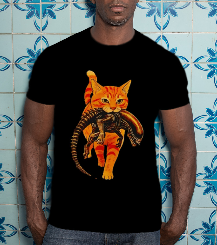Orange Tabby Cat Holding Alien Xenomorph Iconic Fusion T-Shirt