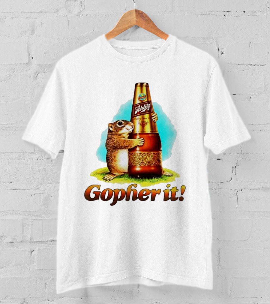 Schlitz Beer Gopher It Bottle Hugging Squirrel Vintage Advertising T-Shirt