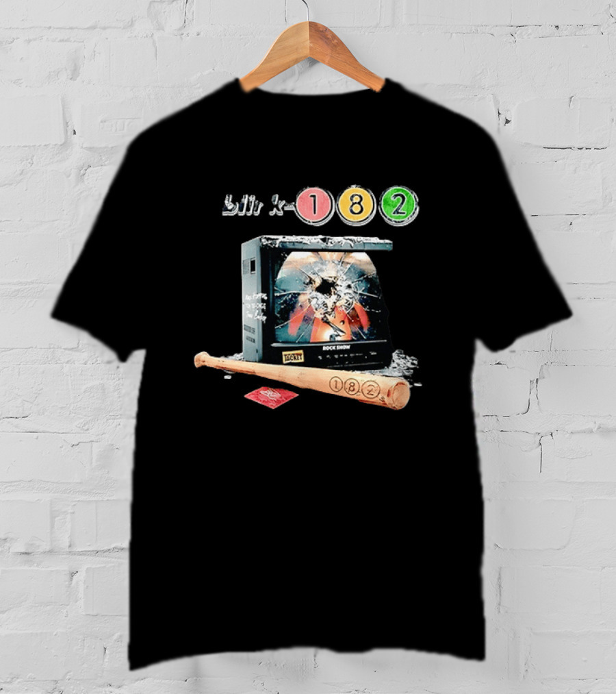 Blink 182 Rock Show Mark Hoppus Tom DeLonge Travis Barker TV Baseball Bat Iconic Display T-Shirt