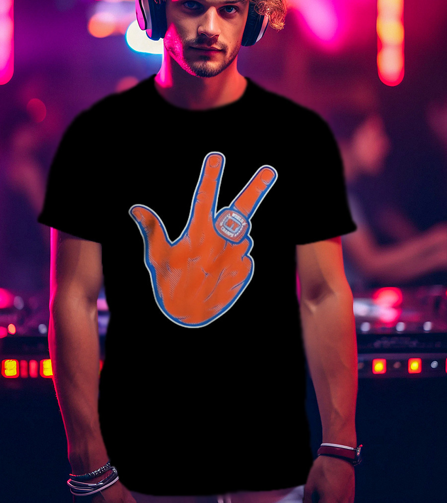New York Knicks World Champs Victory Hand Sign With Ring NY Sports T-Shirt