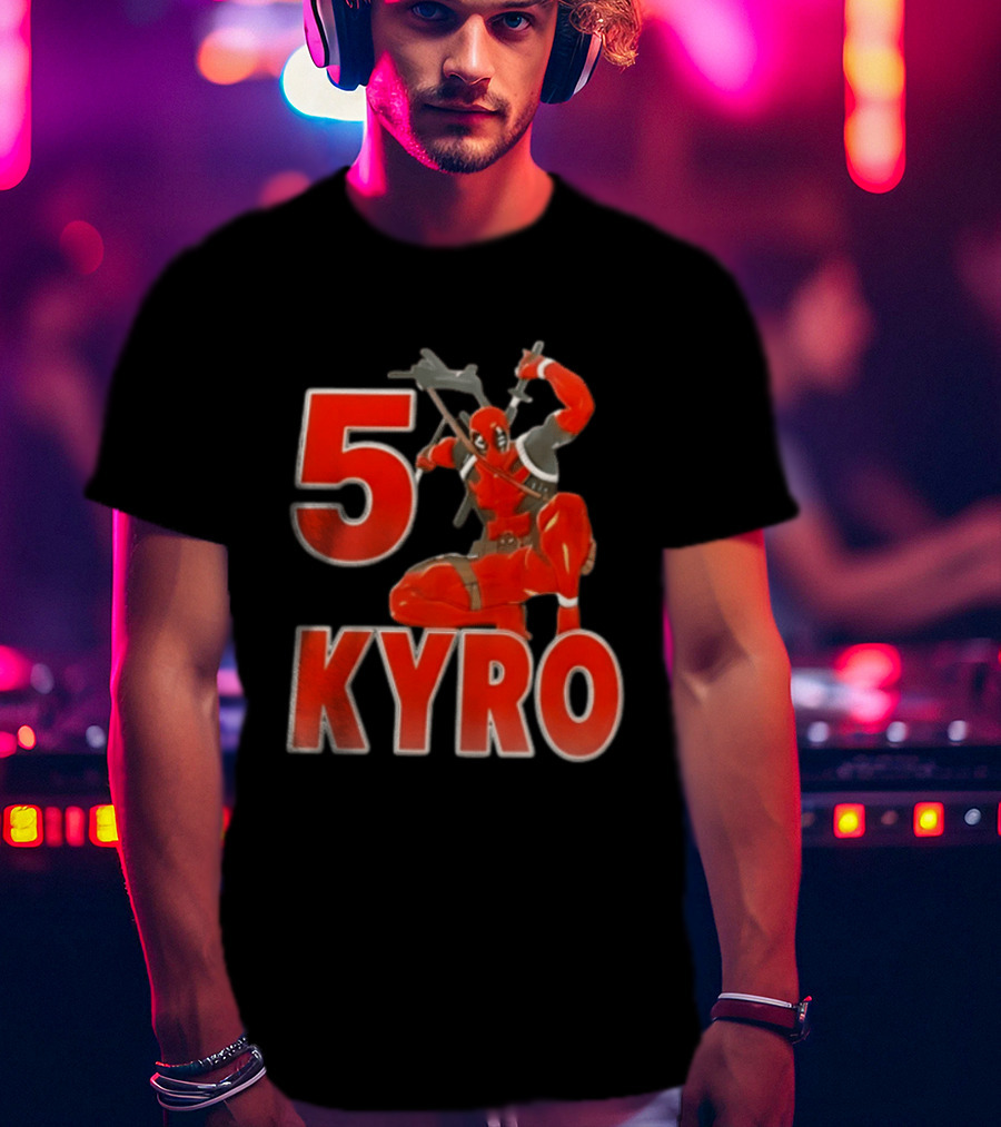 5 Kyro Crouching Deadpool With Swords T-Shirt