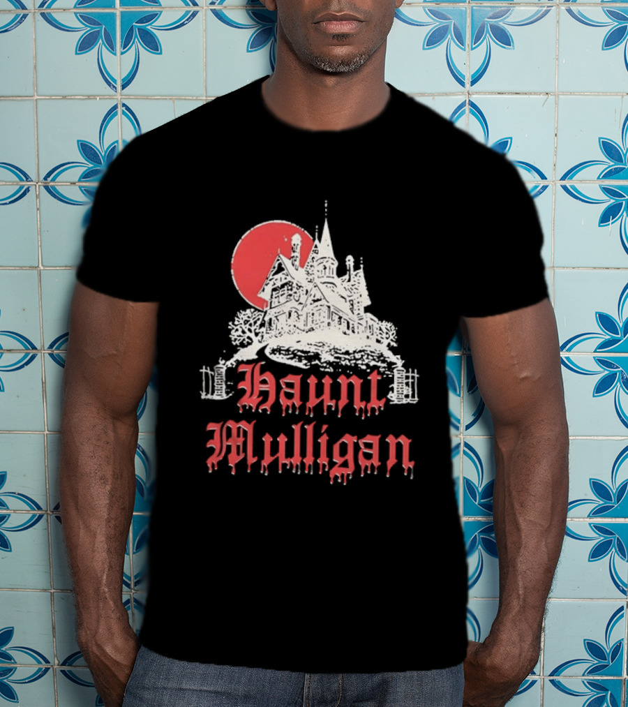 Haunt Mulligan Gothic Haunted House Horror Red Moon T-Shirt