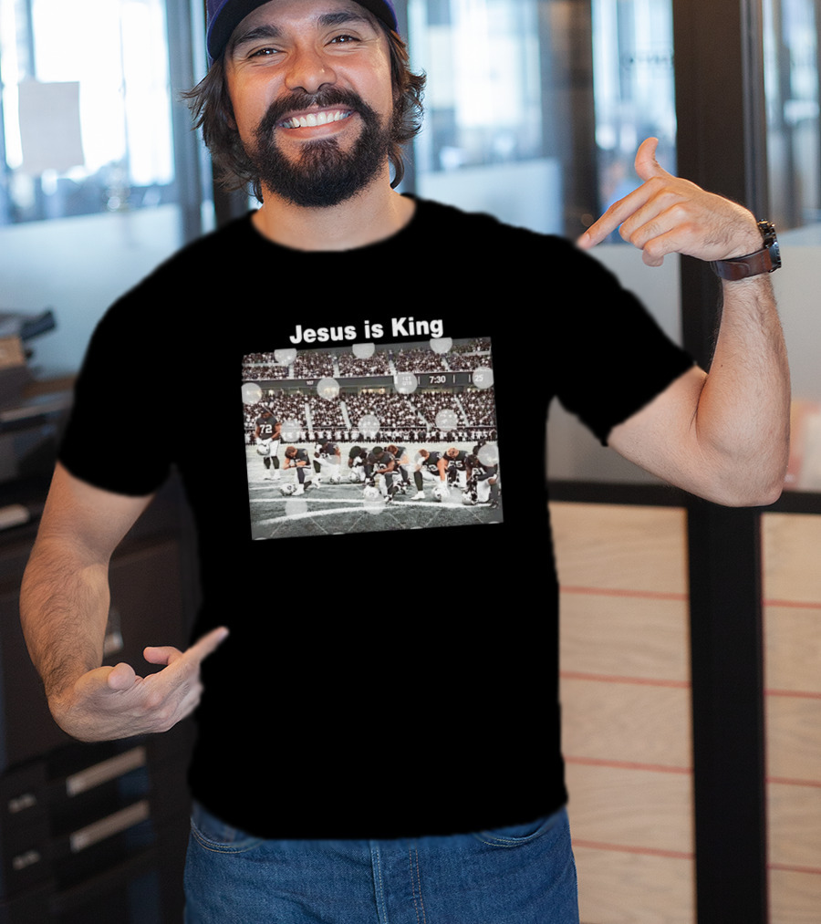 Jesus Is King Football Players Kneeling On Field Stadium Scene T-Shirt